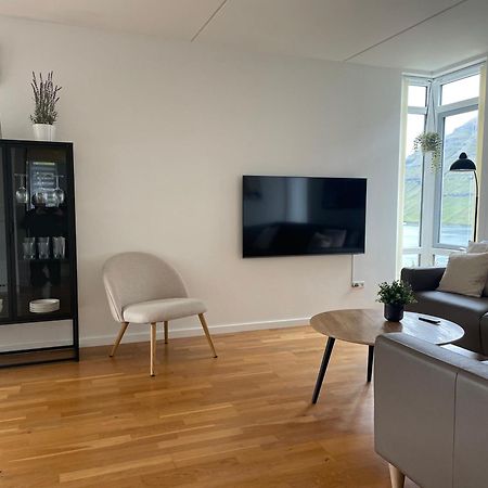 Unique Sea & Landscape View And Spacious Apartment Klaksvík Exterior photo
