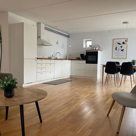 Unique Sea & Landscape View And Spacious Apartment Klaksvík Exterior photo