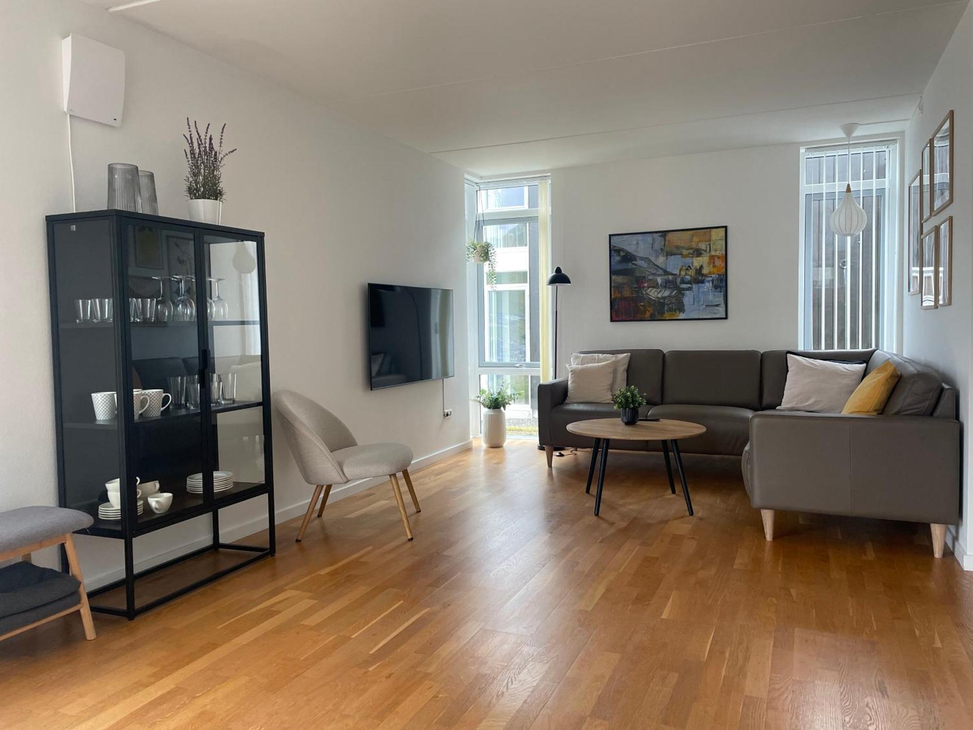 Unique Sea & Landscape View And Spacious Apartment Klaksvík Exterior photo